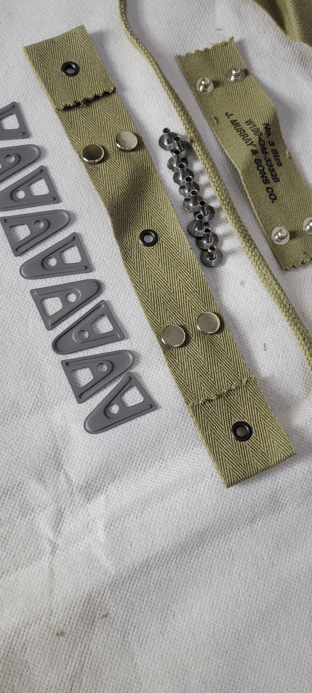Early War Fold Back Neck Band 